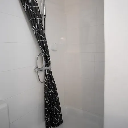 - Bikepark Um Ecke Apartment *